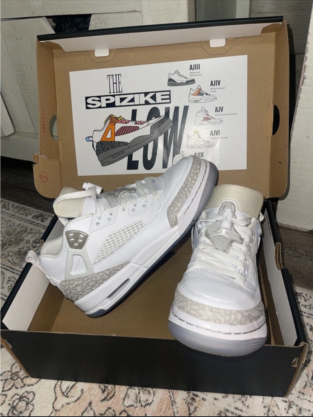 Jordan Kids' Spizike Low White with Cement Gray Accents